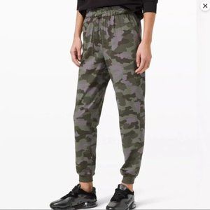 Lululemon High Rise Stretch Full Length Jogger in Camo
